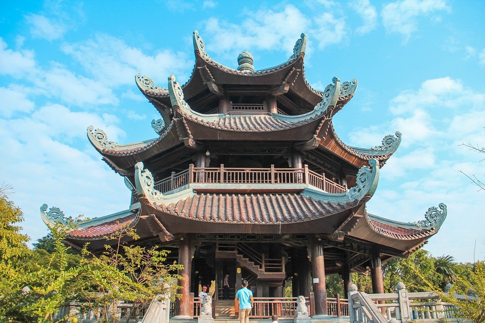 Visit the Bai Dinh pagoda
